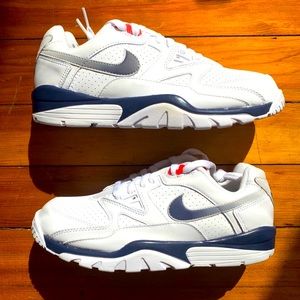 Nike Air cross trainers low USA